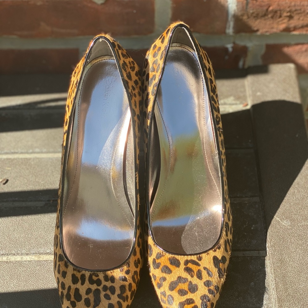 Leopard print calf hair platform pumps 11